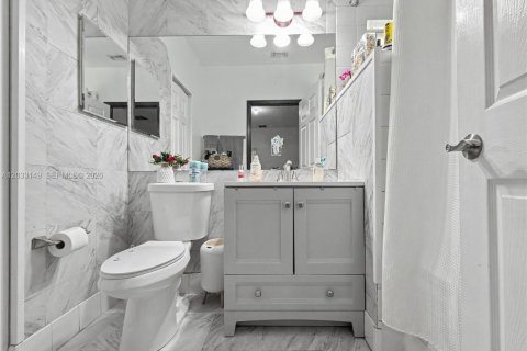 Villa ou maison à louer à Homestead, Floride: 3 chambres, 152.45 m2 № 2154503 - photo 17