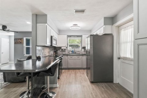 Villa ou maison à vendre à Umatilla, Floride: 2 chambres, 169.55 m2 № 1835185 - photo 12