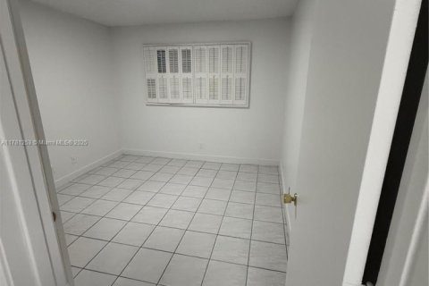 Condominio en venta en Lauderhill, Florida, 2 dormitorios, 101.08 m2 № 1937906 - foto 12