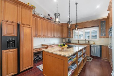 Casa en venta en Tampa, Florida, 4 dormitorios, 323.11 m2 № 1584028 - foto 17