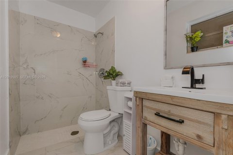 Villa ou maison à louer à Sunrise, Floride: 4 chambres, 126.35 m2 № 2073288 - photo 24