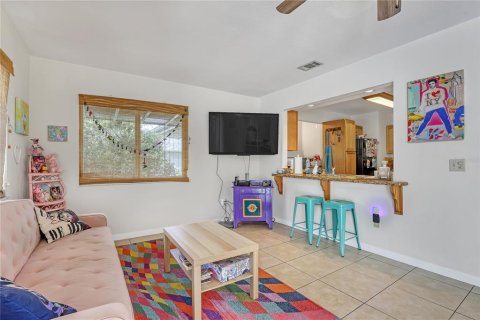 House in Palm Bay, Florida 3 bedrooms, 155.8 sq.m. № 1802051 - photo 15