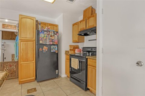 House in Palm Bay, Florida 3 bedrooms, 155.8 sq.m. № 1802051 - photo 17