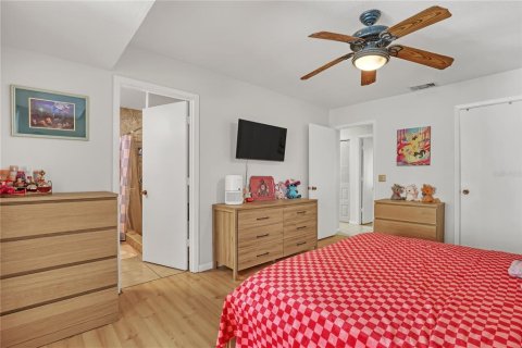 House in Palm Bay, Florida 3 bedrooms, 155.8 sq.m. № 1802051 - photo 23