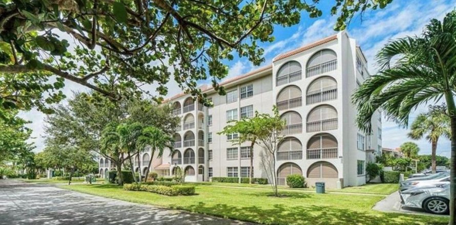 Apartment in Boca Raton, Florida 2 bedrooms, 100.33 sq.m. № 2208613