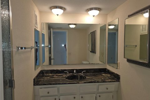 Condominio en alquiler en Lauderdale Lakes, Florida, 2 dormitorios, 96.99 m2 № 1925931 - foto 19