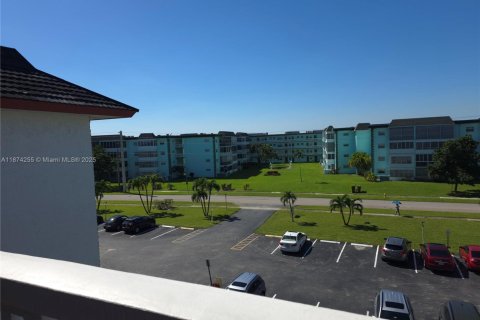 Condominio en alquiler en Lauderdale Lakes, Florida, 2 dormitorios, 96.99 m2 № 1925931 - foto 27