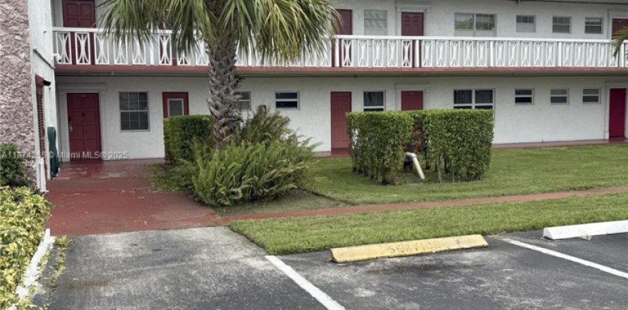 Condominio en Lauderdale Lakes, Florida, 2 dormitorios  № 1925931