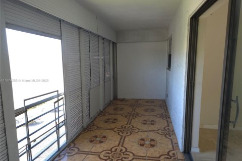 Condominio en alquiler en Lauderdale Lakes, Florida, 2 dormitorios, 96.99 m2 № 1925931 - foto 29