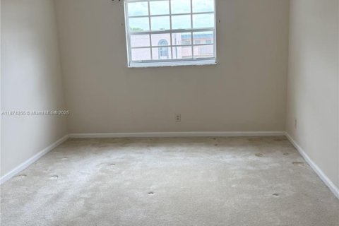 Condominio en alquiler en Lauderdale Lakes, Florida, 2 dormitorios, 96.99 m2 № 1925931 - foto 2