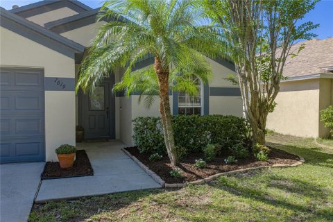 House in Apollo Beach, Florida 3 bedrooms, 133.59 sq.m. № 2425511 - photo 2