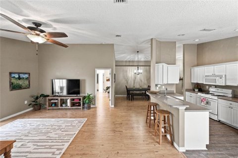 House in Apollo Beach, Florida 3 bedrooms, 133.59 sq.m. № 2425511 - photo 9