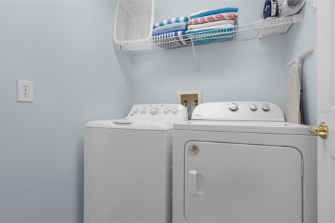 Casa en venta en Davenport, Florida, 5 dormitorios, 205.13 m2 № 1822281 - foto 25