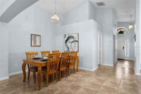 Casa en venta en Davenport, Florida, 5 dormitorios, 205.13 m2 № 1822281 - foto 8