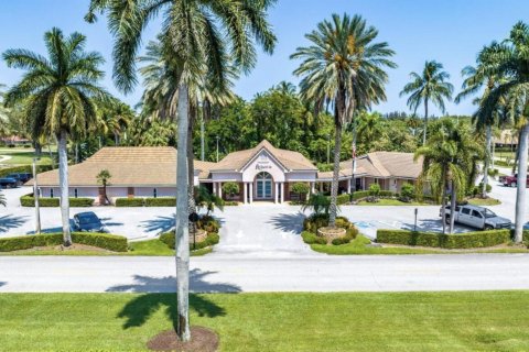 Condo in Lake Worth, Florida, 2 bedrooms  № 1209223 - photo 1