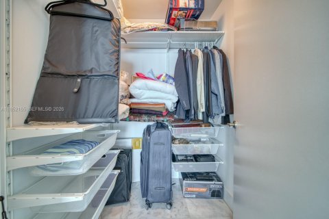 Купить кондоминиум в Майами, Флорида 2 спальни, 116.22м2, № 2054781 - фото 29