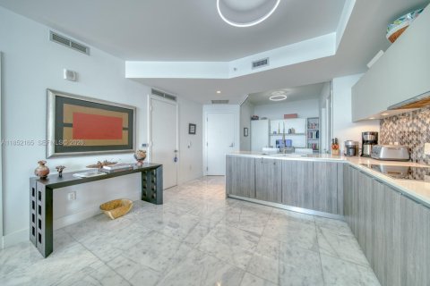 Купить кондоминиум в Майами, Флорида 2 спальни, 116.22м2, № 2054781 - фото 6