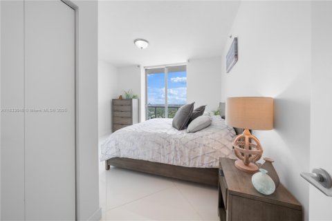 Condo in Miami, Florida, 2 bedrooms  № 1818772 - photo 15
