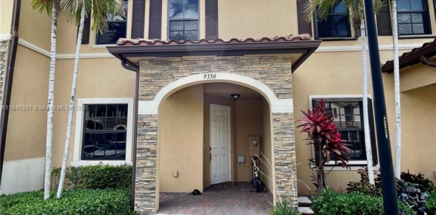Villa ou maison à Hialeah, Floride 3 chambres, 154.96 m2 № 1830792