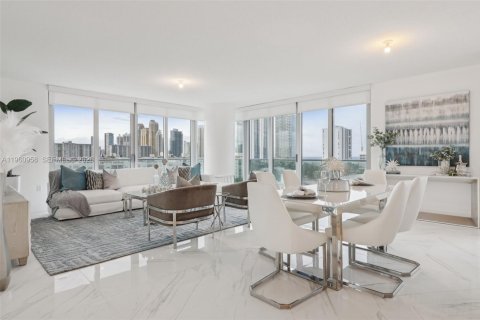 Condo in Sunny Isles Beach, Florida, 3 bedrooms  № 2033767