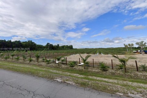 Commercial property in Miami-Dade, Florida № 2003303