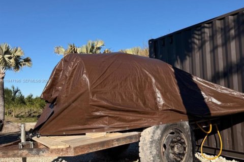 Commercial property in Miami-Dade, Florida № 2003303 - photo 13