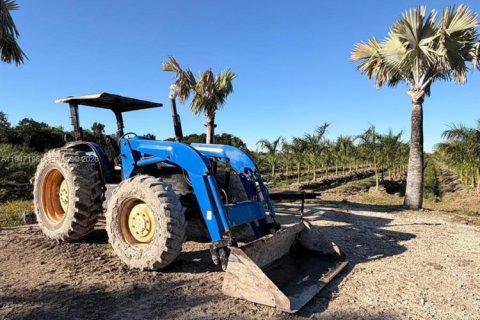 Commercial property in Miami-Dade, Florida № 2003303 - photo 15