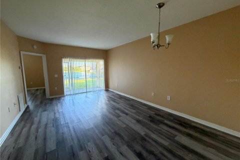 Copropriété à louer à Riverview, Floride: 3 chambres, 106.93 m2 № 2426015 - photo 8