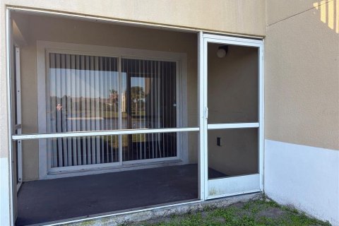 Copropriété à louer à Riverview, Floride: 3 chambres, 106.93 m2 № 2426015 - photo 11