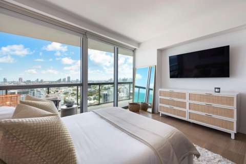 Condominio en venta en Miami Beach, Florida, 2 dormitorios, 122.26 m2 № 2088999 - foto 17