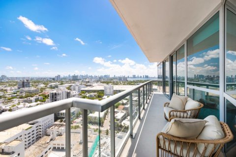 Condominio en venta en Miami Beach, Florida, 2 dormitorios, 122.26 m2 № 2088999 - foto 18