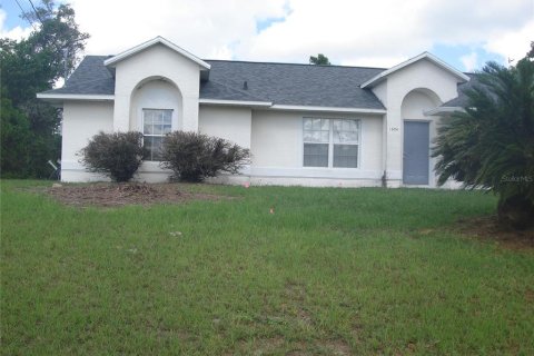 House in Deltona, Florida 3 bedrooms, 162.76 sq.m. № 2379249
