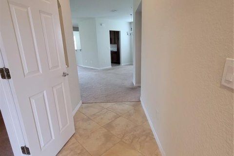 Condominio en alquiler en Davenport, Florida, 2 dormitorios, 139.73 m2 № 1765231 - foto 3
