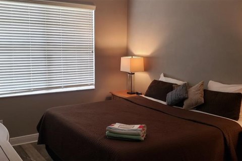 Condo in Land O' Lakes, Florida, 1 bedroom № 2092573 - photo 2
