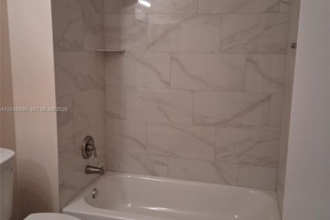Appartement à louer à Coral Springs, Floride: 2 chambres № 2243267 - photo 9