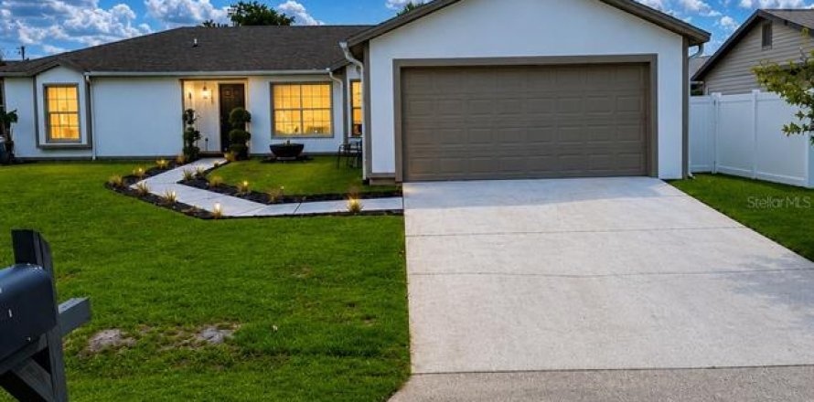 House in Kissimmee, Florida 4 bedrooms, 176.51 sq.m. № 2225468