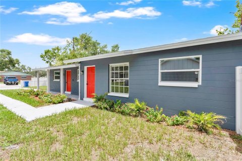 House in Tampa, Florida 3 bedrooms, 107.02 sq.m. № 2157081 - photo 15