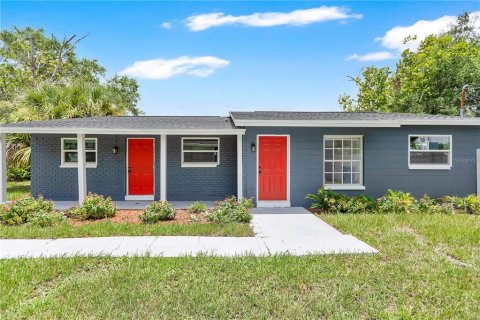 House in Tampa, Florida 3 bedrooms, 107.02 sq.m. № 2157081