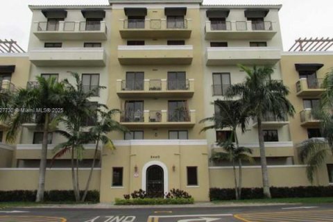 Copropriété à vendre à Miami, Floride: 2 chambres, 83.05 m2 № 1977298 - photo 2