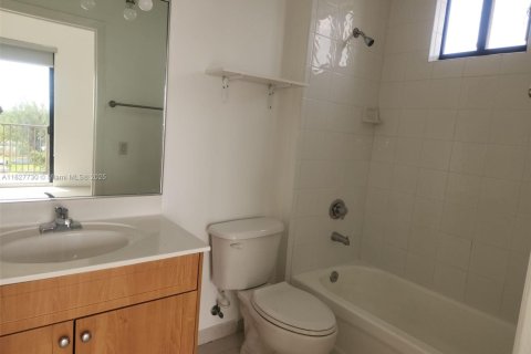 Copropriété à vendre à Miami, Floride: 2 chambres, 83.05 m2 № 1977298 - photo 13