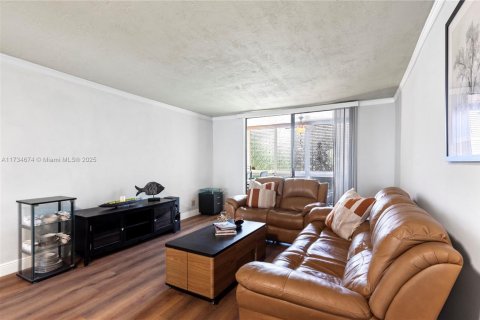 Condo in Lauderdale Lakes, Florida, 2 bedrooms  № 1487580 - photo 18