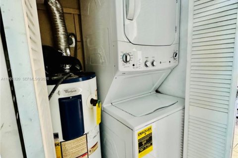 Condominio en venta en North Miami Beach, Florida, 1 dormitorio, 63.55 m2 № 2028355 - foto 15