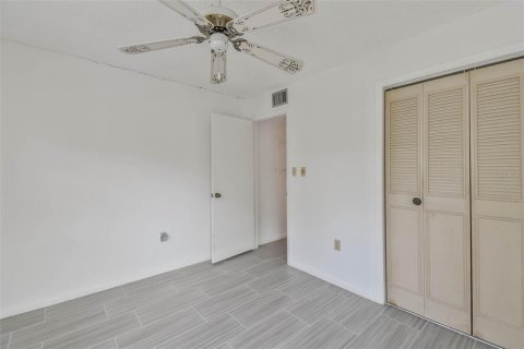 Condo in New Port Richey, Florida, 2 bedrooms  № 2167272 - photo 20