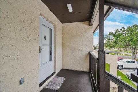 Condo in New Port Richey, Florida, 2 bedrooms  № 2167272 - photo 4