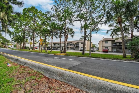 Condo in New Port Richey, Florida, 2 bedrooms  № 2167272 - photo 27