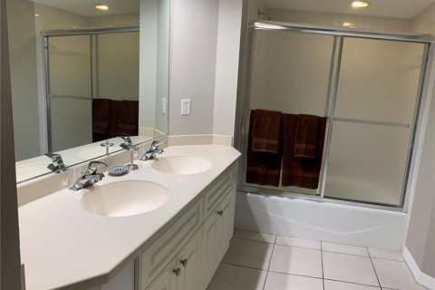 House in Bradenton, Florida 2 bedrooms, 103.49 sq.m. № 1734182 - photo 11