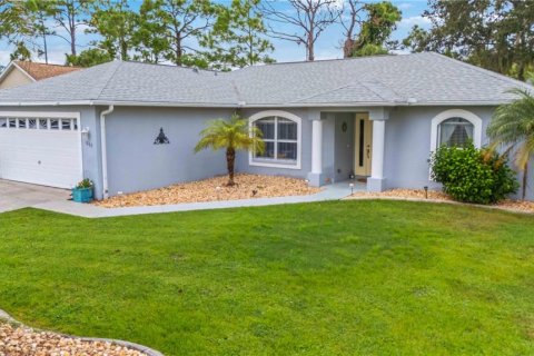 House in North Port, Florida 3 bedrooms, 121.79 sq.m. № 1904070 - photo 1