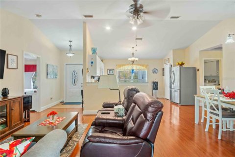 House in North Port, Florida 3 bedrooms, 121.79 sq.m. № 1904070 - photo 7