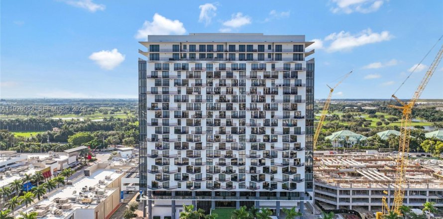 Condominio en Doral, Florida, 1 dormitorio № 2054852