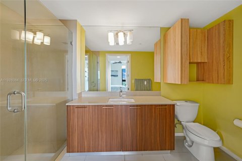 Condominio en venta en Doral, Florida, 1 dormitorio, 71.44 m2 № 2054852 - foto 16